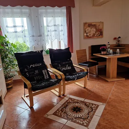Am Oepitzer Berg Apartment